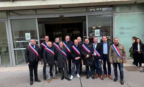 Mise en demeure de l'État par des maires de Seine-Saint-Denis : convoqués au Tribunal de Bobigny, les élus réaffirment leur unité